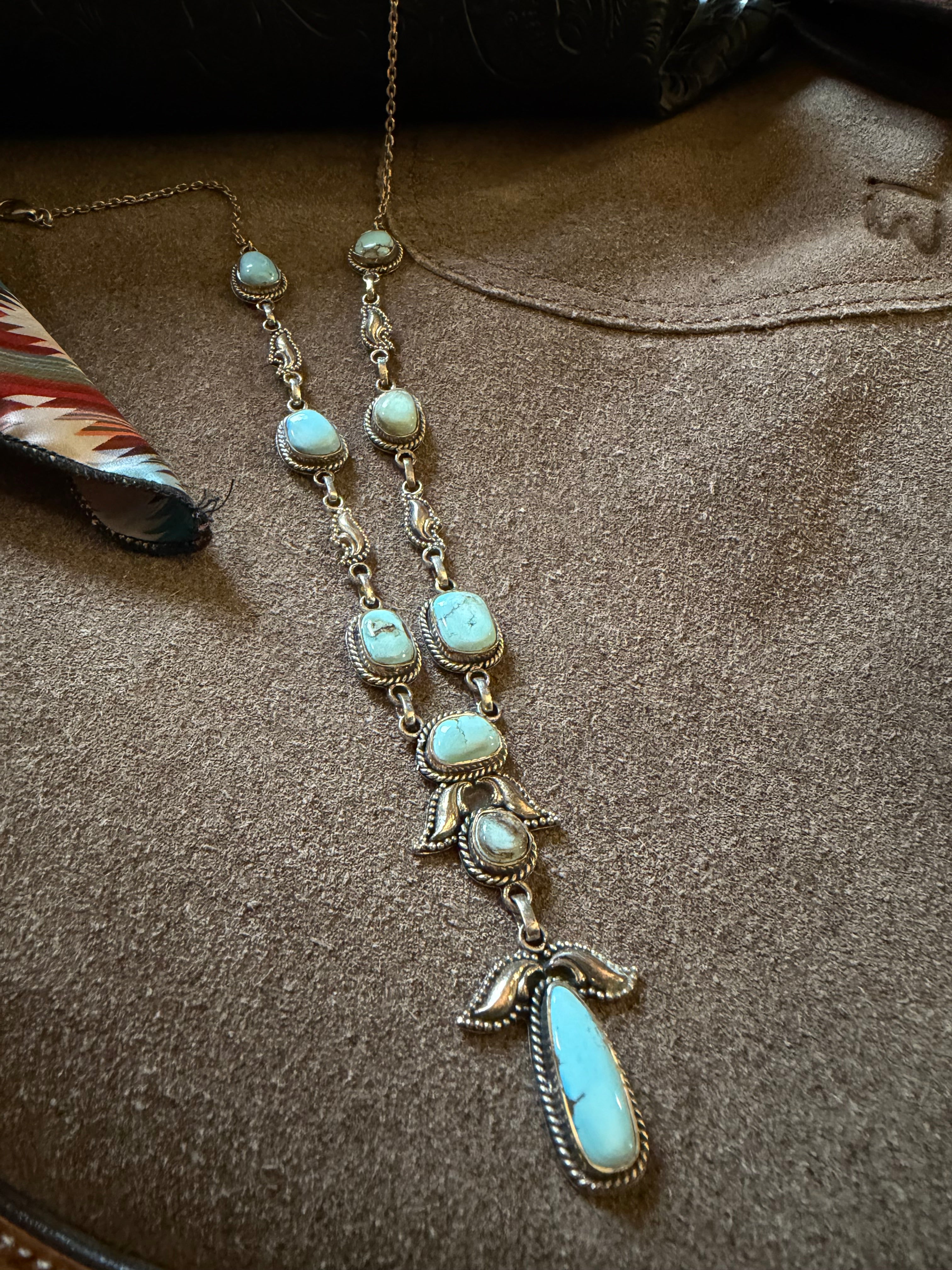 Golden Hills Lariat