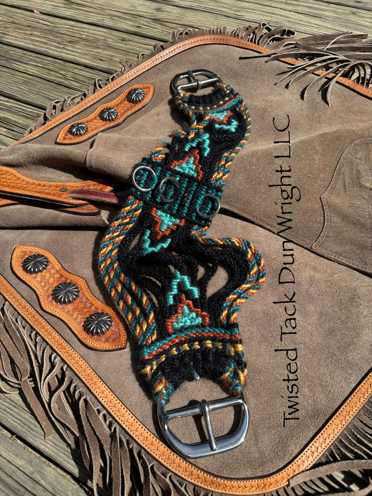 Two tone cinch
